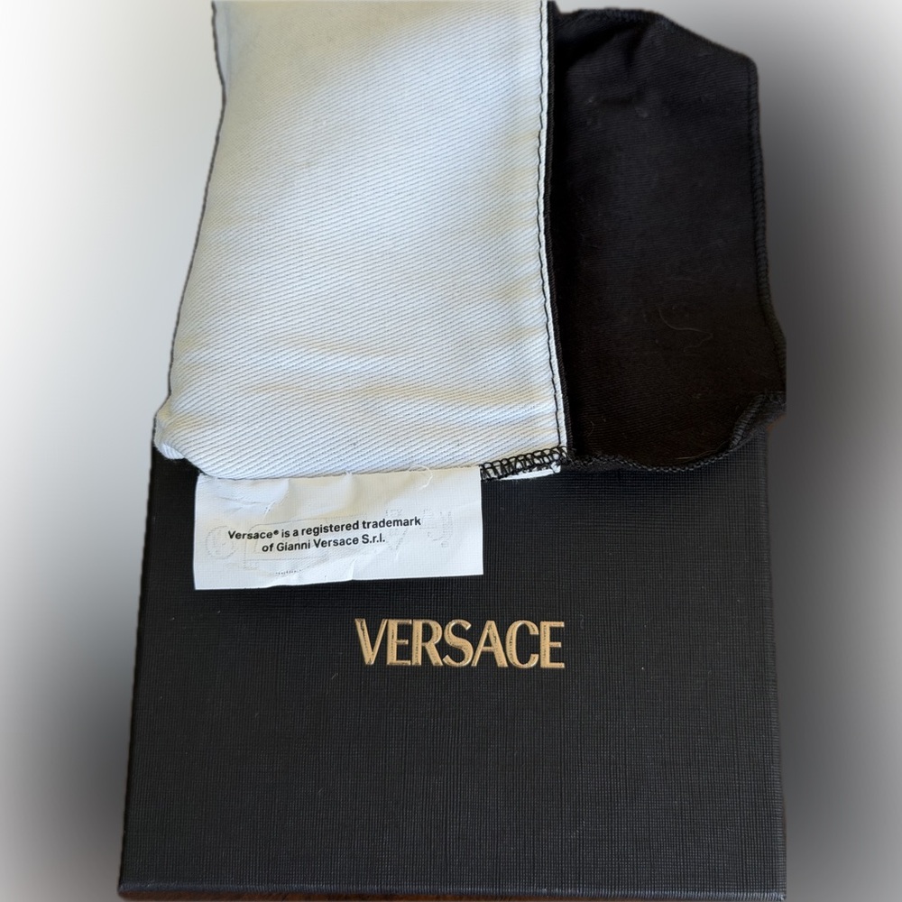 Versace La Medusa Leather Card Holder with Dust bag and box - Picture 4 of 14